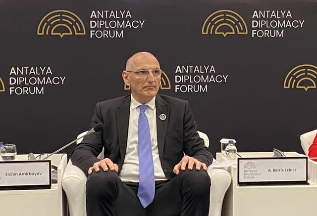 Elçin Əmirbəyov: Hazırda yaşadığımız sülh şəraiti yeni imkanlar yaradır