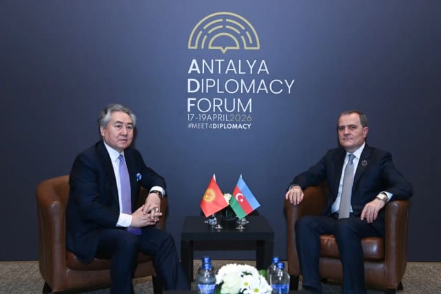 Azərbaycan və Qırğızıstan XİN başçıları əməkdaşlığı müzakirə ediblər