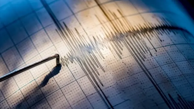 Kuril adaları sahillərində 7,4 bal gücündə zəlzələ baş verib