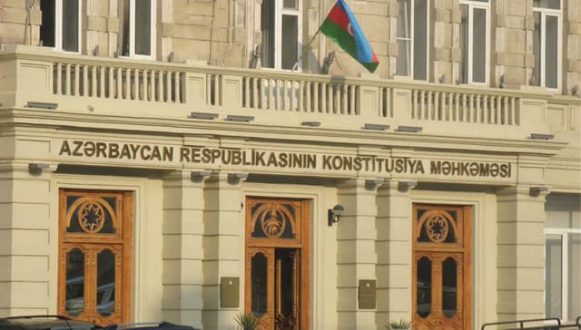 Konstitusiya Məhkəməsinin plenumunda prokurorluğun sorğusu əsasında konstitusiya işinə baxılıb