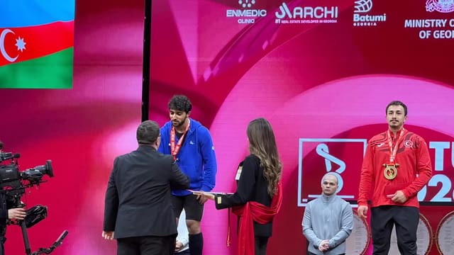 Azərbaycan atleti Avropa çempionatında gümüş medal qazandı 