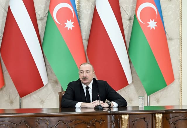 İlham Əliyev: Əminəm ki, Latviya Prezidentinin bu səfəri ikitərəfli imkanlar üçün yaxşı fürsətlər yaradacaq