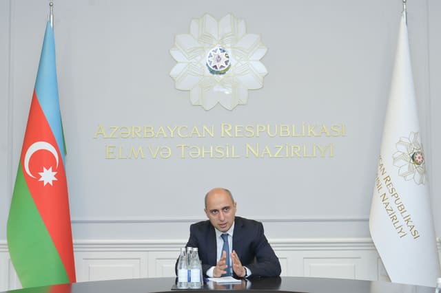 Elm və təhsil naziri internat məktəblərinin direktorları ilə görüşüb