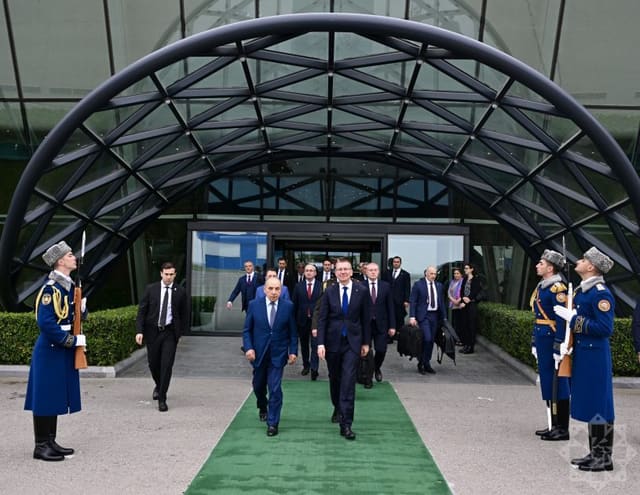 Latviya Prezidentinin Azərbaycana səfəri başa çatıb