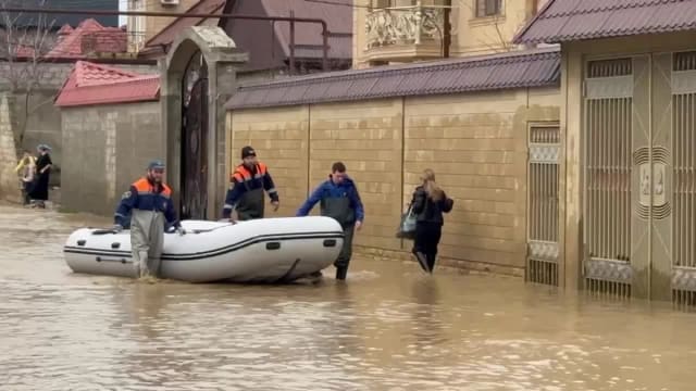 Sel nəticəsində dağılan fərdi yaşayış evlərinin tikintisi həyata keçiriləcək
