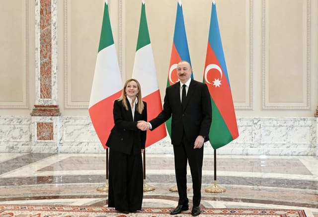 İlham Əliyevin Ciorcia Meloni ilə təkbətək görüşü keçirilib - YENİLƏNİB