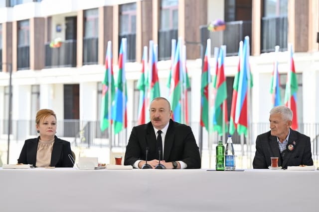 İlham Əliyev: Azərbaycana nifrətlə yaşayan dairələr hakimiyyətə gəlsə, Ermənistan xalqının başı dərddə olacaq