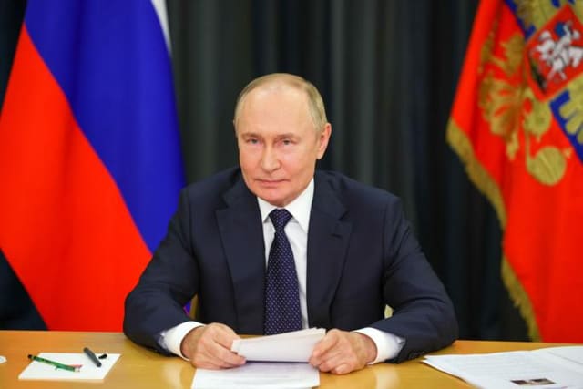 Putin 19-20 may tarixlərində Çinə rəsmi səfər edəcək
