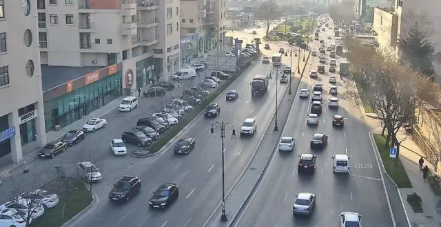 Hazırda sıxlıq müşahidə olunan yollar açıqlanıb