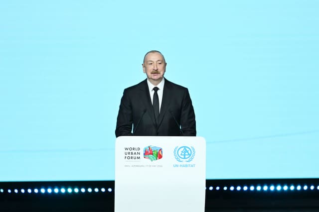 Prezident: Bakı həm qədimlik, həm də yenilik baxımından göstərir ki, biz tarixi və memarlıq irsimizi qoruyub saxlayırıq