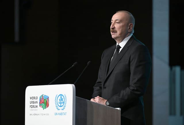 İlham Əliyev WUF13-ün açılış mərasimində Bakıda aparılan müasir şəhərsalma prosesindən misallar gətirib