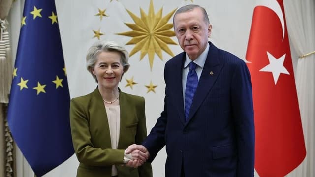 Ərdoğan Ursula fon der Leyen ilə regional prosesləri müzakirə edib