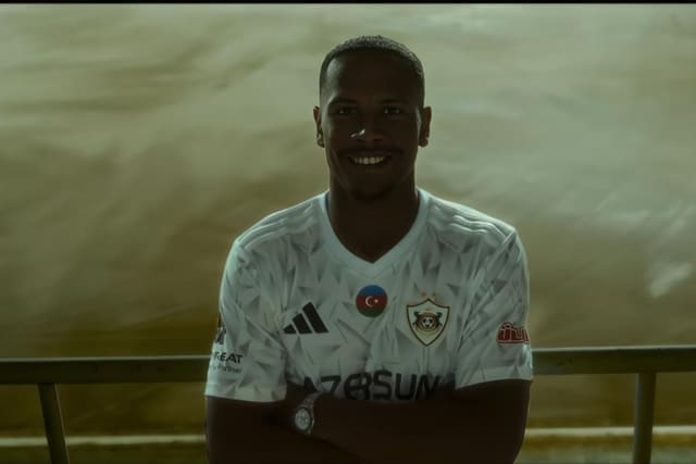 "Qarabağ" isveçli hücumçu ilə gücləndi 