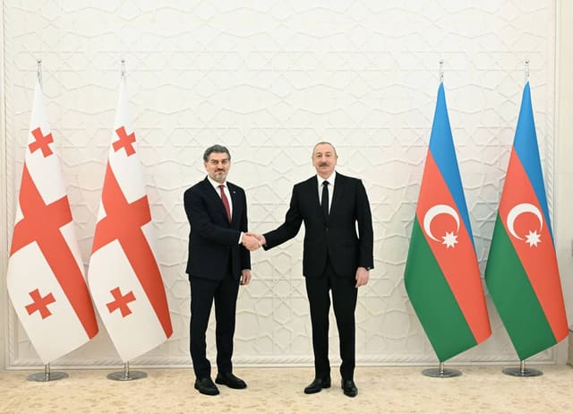 İlham Əliyev gürcüstanlı həmkarını təbrik edib