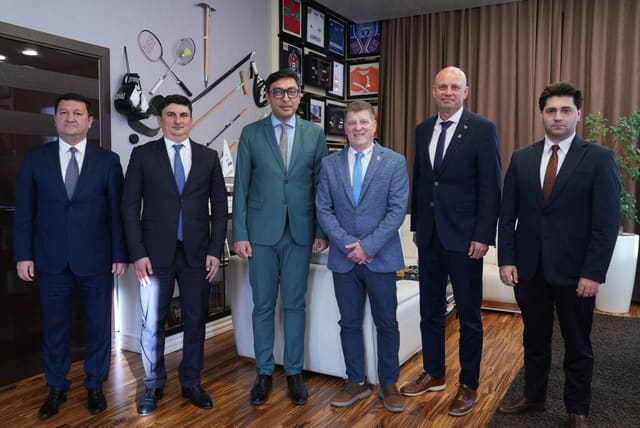 Fərid Qayıbov Xüsusi Olimpiya nümayəndələri ilə əməkdaşlıq perspektivlərini müzakirə edib