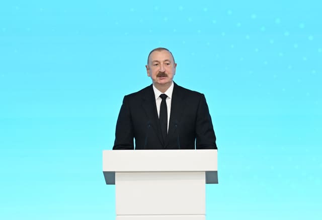  İlham Əliyev: Xəzər Neft və Qaz Sərgisi müasir Azərbaycanın enerji inkişafının təməlini qoydu