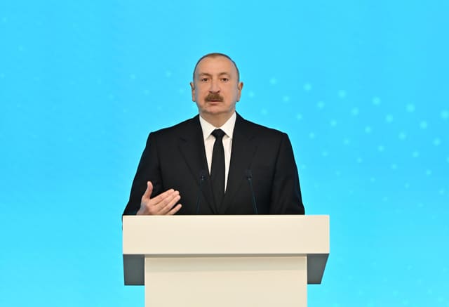 Prezident: Bu gün tərəfdaşlarımızla enerji kabelləri ilə bağlı sıx əməkdaşlıq edirik
