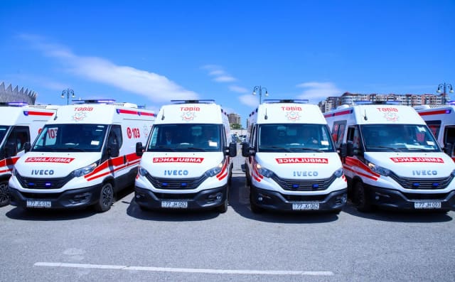 25 yeni ambulans və reanimobil regionlara göndərilib