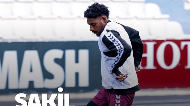 "Karvan-Yevlax" niderlandlı futbolçusu ilə vidalaşdı