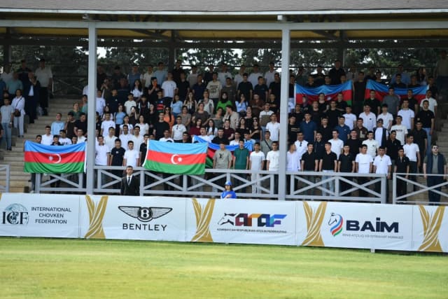 Azərbaycanın çövkən millisi Bakıdakı dünya çempionatında finala vəsiqə qazanıb