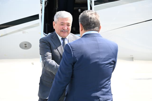 Qırğızıstan Nazirlər Kabinetinin sədri Özbəkistana səfər edib