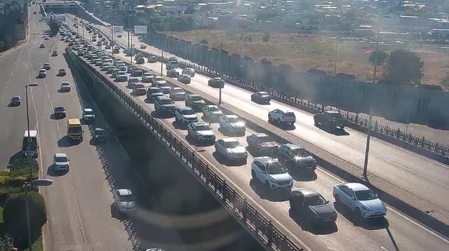 Bəzi yollarda sıxlıq var - SİYAHI
