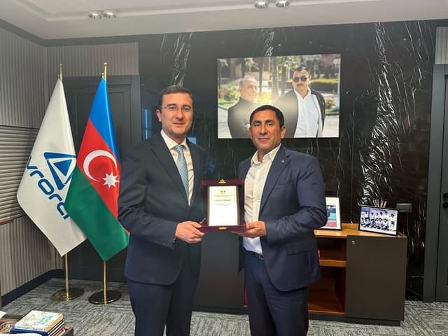 Azərbaycan Sahibkarlar Konfederasiyası “Avrora Qrup"u Fəxri Fərmanla təltif edib