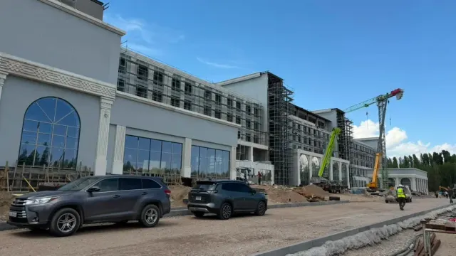 Azərbaycan Qırğızıstanda 5 ulduzlu hotel tikir - FOTO
