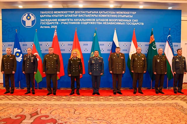 Kərim Vəliyev MDB Qərargah Rəisləri Komitəsinin iclasında iştirak edib