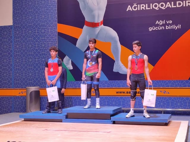 Məktəblilərin Olimpiadasında daha iki çəkidə qaliblər bəlli oldu