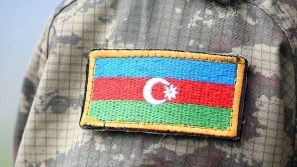 Hərbi qulluqçuların şəxsi jetonla təmin edilməsi haqqında dəyişikliyi təsdiqlənib
