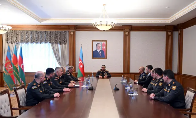 Müdafiə Nazirliyinin hərbi qulluqçularına ali hərbi rütbələr təqdim edilib