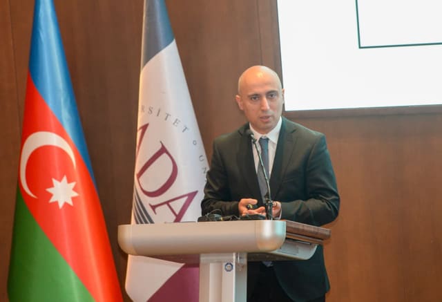 Tamştatlı müəllim statusu alanlar yenidən sertifikatlaşdırmadan keçməyəcəklər