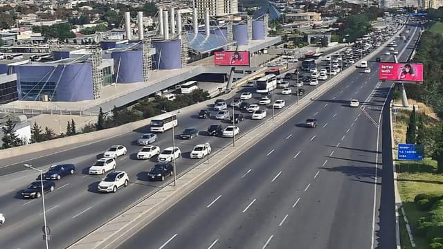 Bakıda hazırda sıxlıq müşahidə olunan yollar açıqlanıb