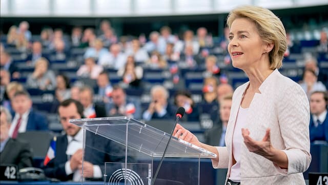 Ursula Fon der Lyayen Ermənistana səfər edib