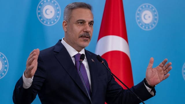 Hakan Fidan Qətərin Baş naziri ilə ikitərəfli əlaqələrə dair fikir mübadiləsi aparıb