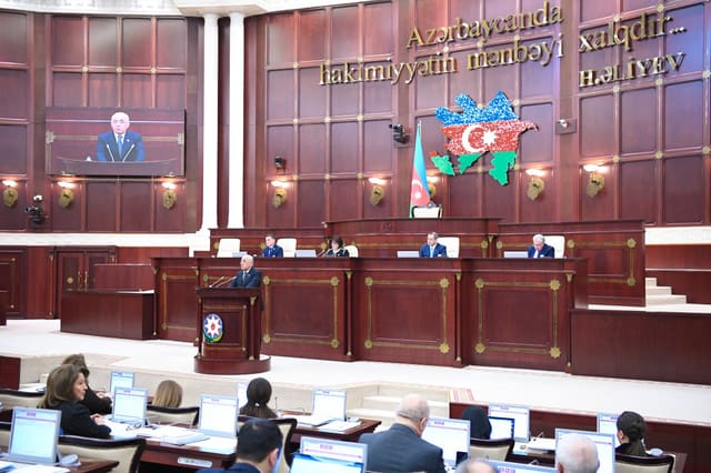 Milli Məclisin növbədənkənar sessiyasının növbəti iclası keçirilir