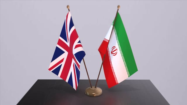 İranın Xarici İşlər Nazirliyi Böyük Britaniya səfirini çağırıb
