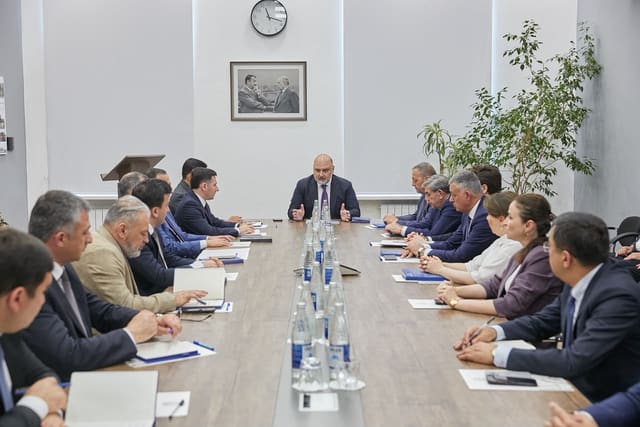 Bakı Şəhər Memarlıq və Şəhərsalma Baş İdarəsində yarımilliyin yekunlarına dair müşavirə keçirilib 