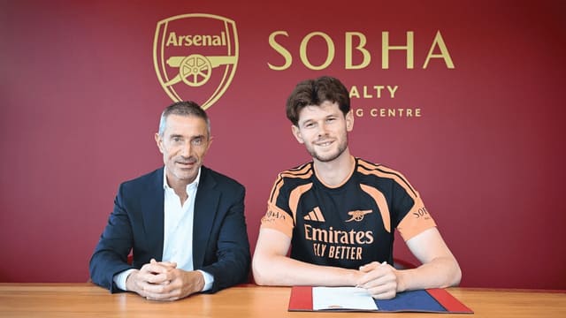 "Arsenal" "Lids"in sabiq qapıçısını transfer edib