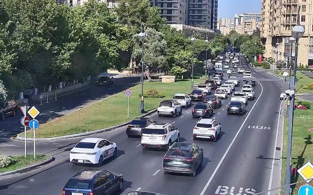 Bakıda hazırda sıxlıq müşahidə olunan yollar açıqlanıb