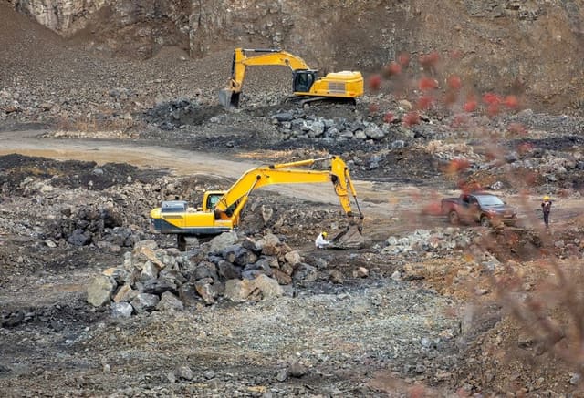 Faydalı qazıntı yataqları hərraca çıxarılacaq