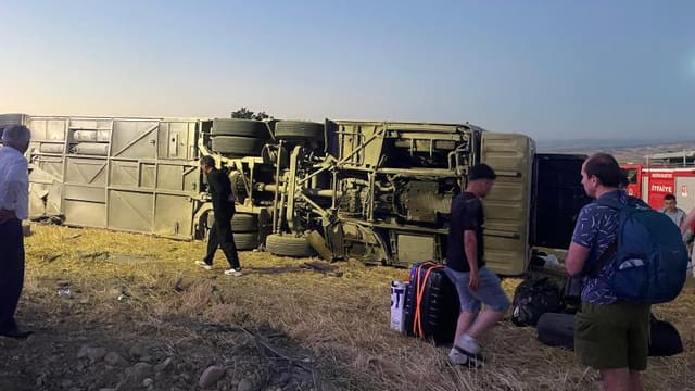 Türkiyədə sərnişin avtobusu aşıb, 46 nəfər xəsarət alıb