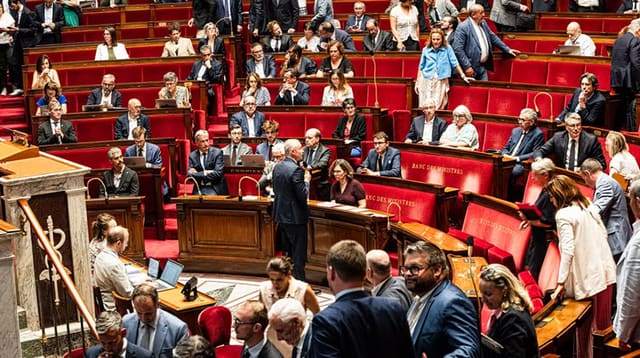 Fransa Parlamenti evtanaziya hüququ haqqında qanun qəbul edib