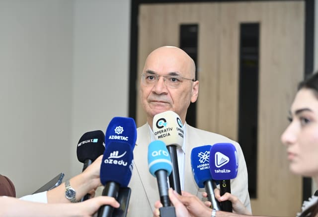 Osman Gündüz: Süni intellekt müəllimləri tam əvəz edə bilməz
