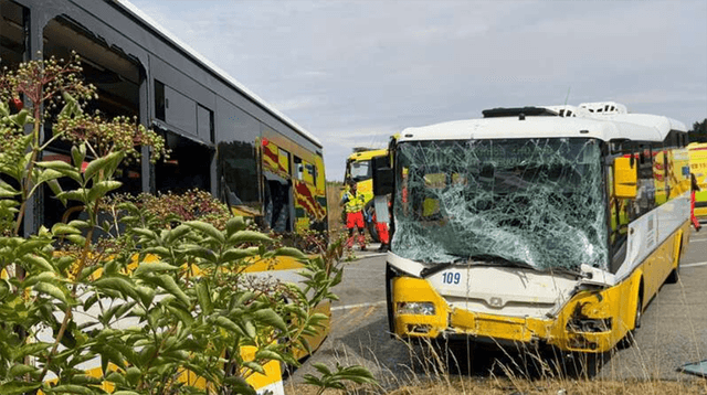 Çexiyada sərnişin avtobuslarının toqquşması nəticəsində 47 nəfər xəsarət alıb