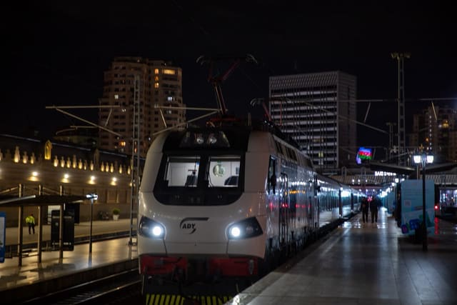 Bakı–Tbilisi–Bakı qatarlarında sərnişin yerlərinin sayı təqribən 120 faiz artırılıb