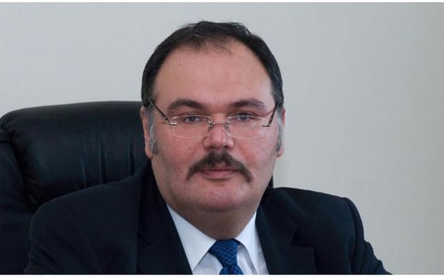 Azərbaycanın Macarıstandakı səfiri vəzifəsindən geri çağırılıb