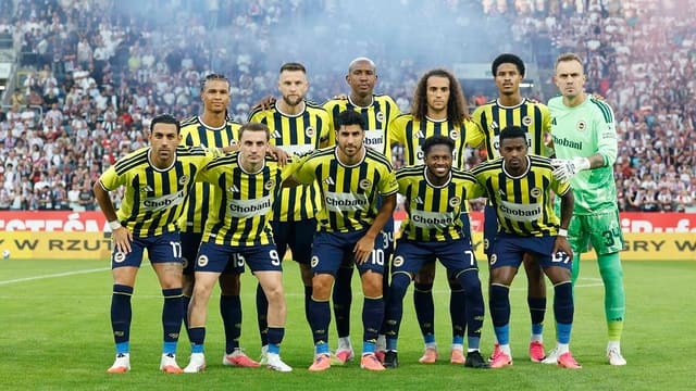 "Fənərbaxça" ÇL-də növbəti mərhələyə yüksəlib