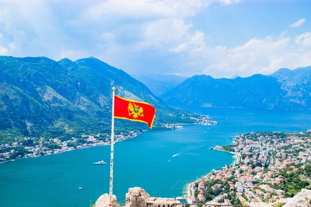 Monteneqro Rusiya səfirini XİN-ə çağırıb